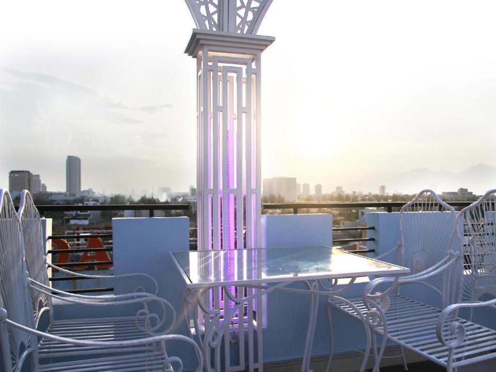 Mayfair Da Nang Hotel Exterior photo